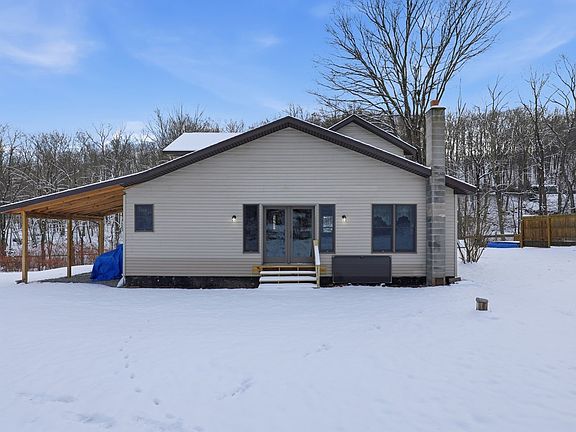 3rd image of 19 Lovell Ln