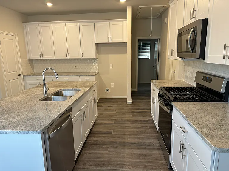 503 Cottagewood Dr — Photo 9