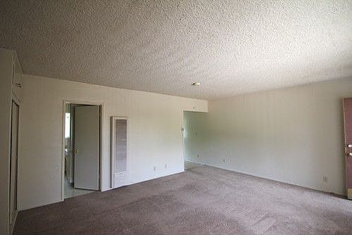 4th image of 686 Earlham St APT 6