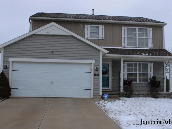 3844 Pfeiffer Woods Ct SE, Kentwood, MI 49512