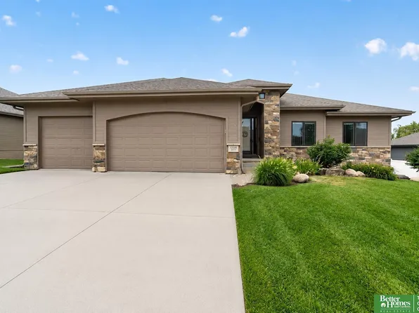 12068 S 79th St, Papillion, NE 68046