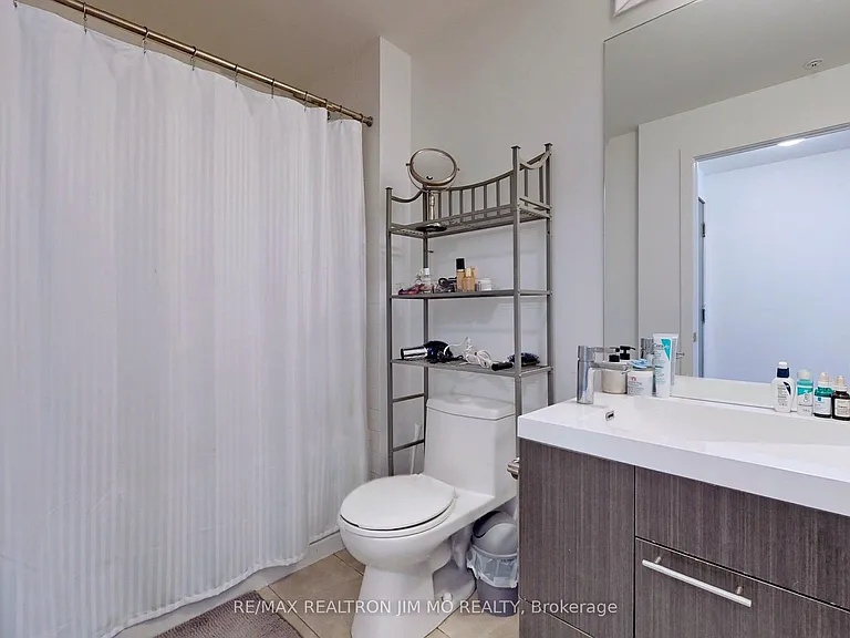 199 Richmond St W #2105 — Photo 20