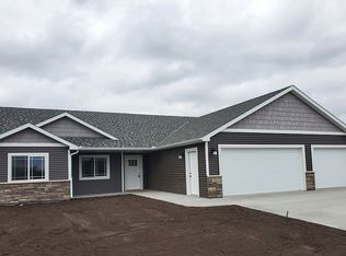 94 Glenview Loop, Saint Cloud, MN 56303