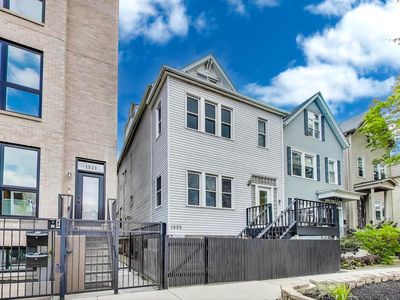 1535 W Barry Ave, Chicago, IL, 60657