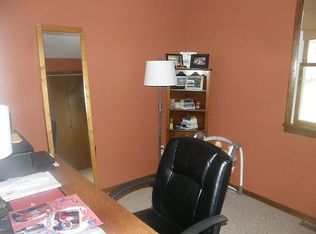 32 Elm St, Auburn, NY 13021