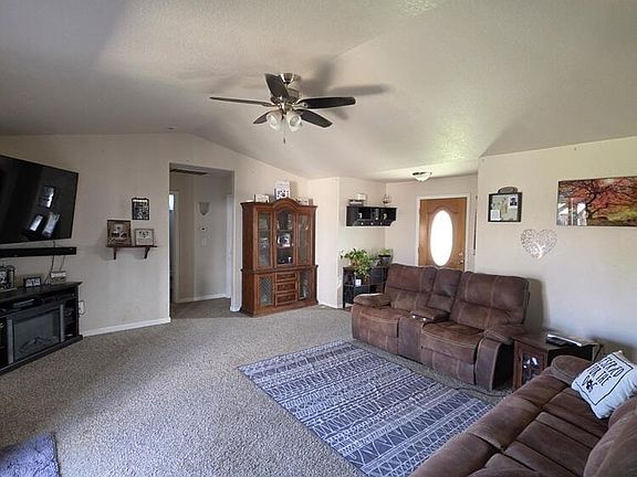4th image of 5556 State St