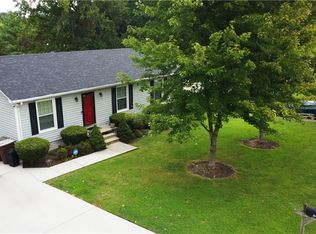 602 Pine Ridge Dr, Greensboro, NC 27406