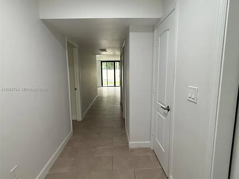 10672 SW 79th Ter — Photo 9