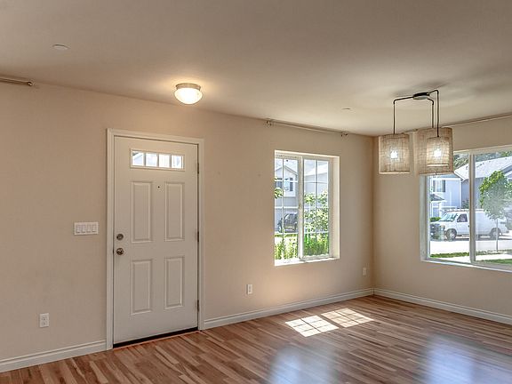 5th image of 1328 Sinclair Dr