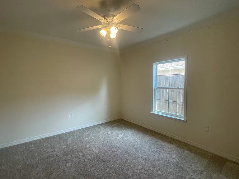 1578 Hickory St — Photo 15