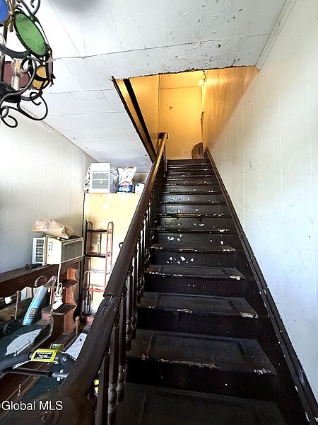 2nd image of 296 Saratoga Street