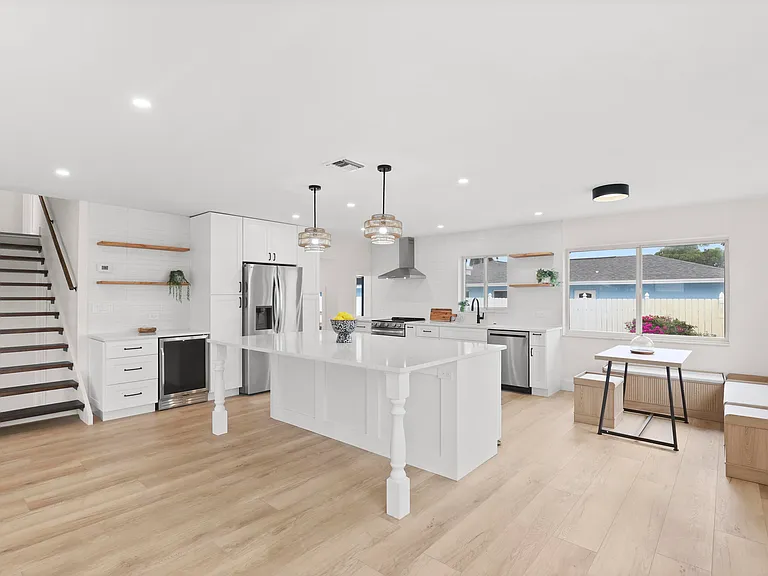 3905 Flag Dr — Photo 3