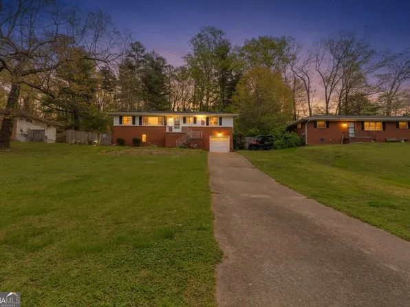 932 Marion St, Rossville, GA 30741