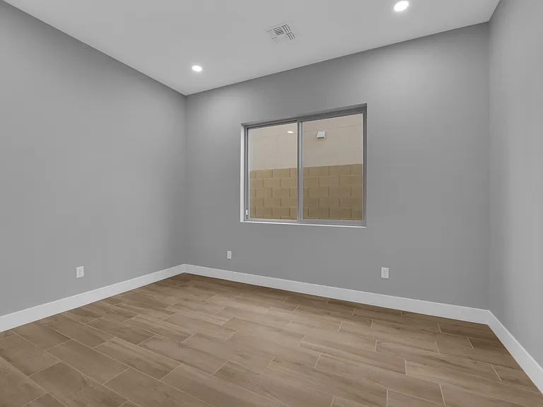 10648 Stone Ledge Ave — Photo 34