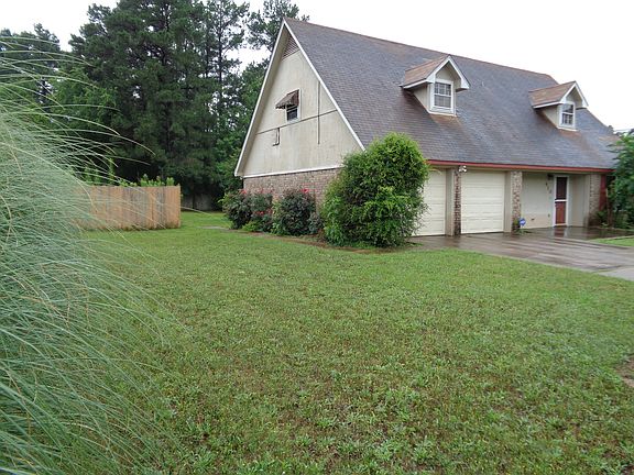 3rd image of 410 Wain Dr