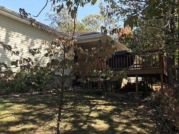 3rd image of 144 Deer Park Cir