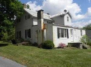2805 E Weaver Rd, Greencastle, PA 17225