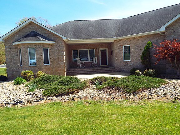 2nd image of 1105 Arrowhead Dr