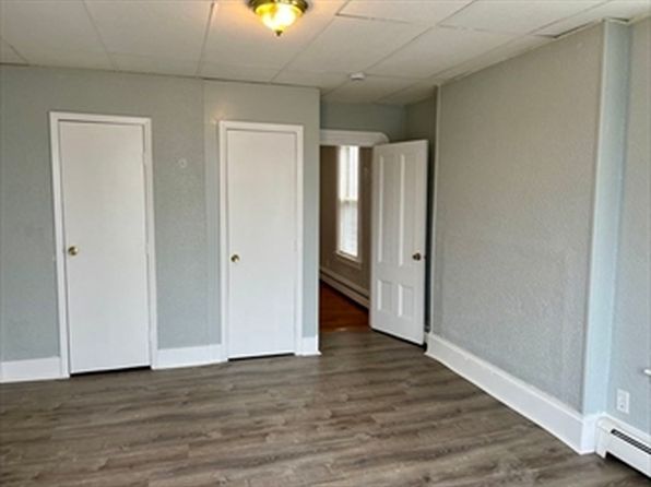 277 W Elm St #4