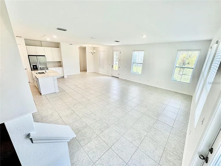 1707 Sanibel Dr — Photo 9