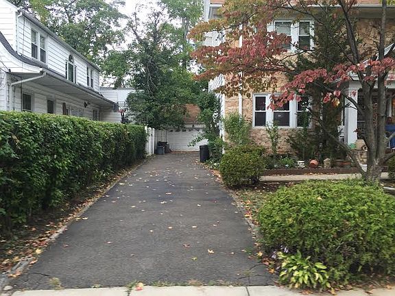 2nd image of 33 Muir Place