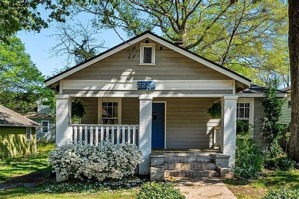 3 bed, 2.0 bath, $1,950 — Photo 1