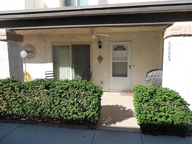 Private front porch area
