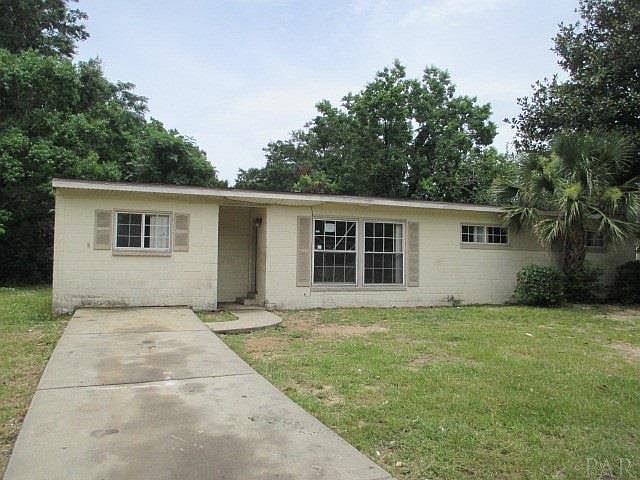 1st image of 202 Opal Ave