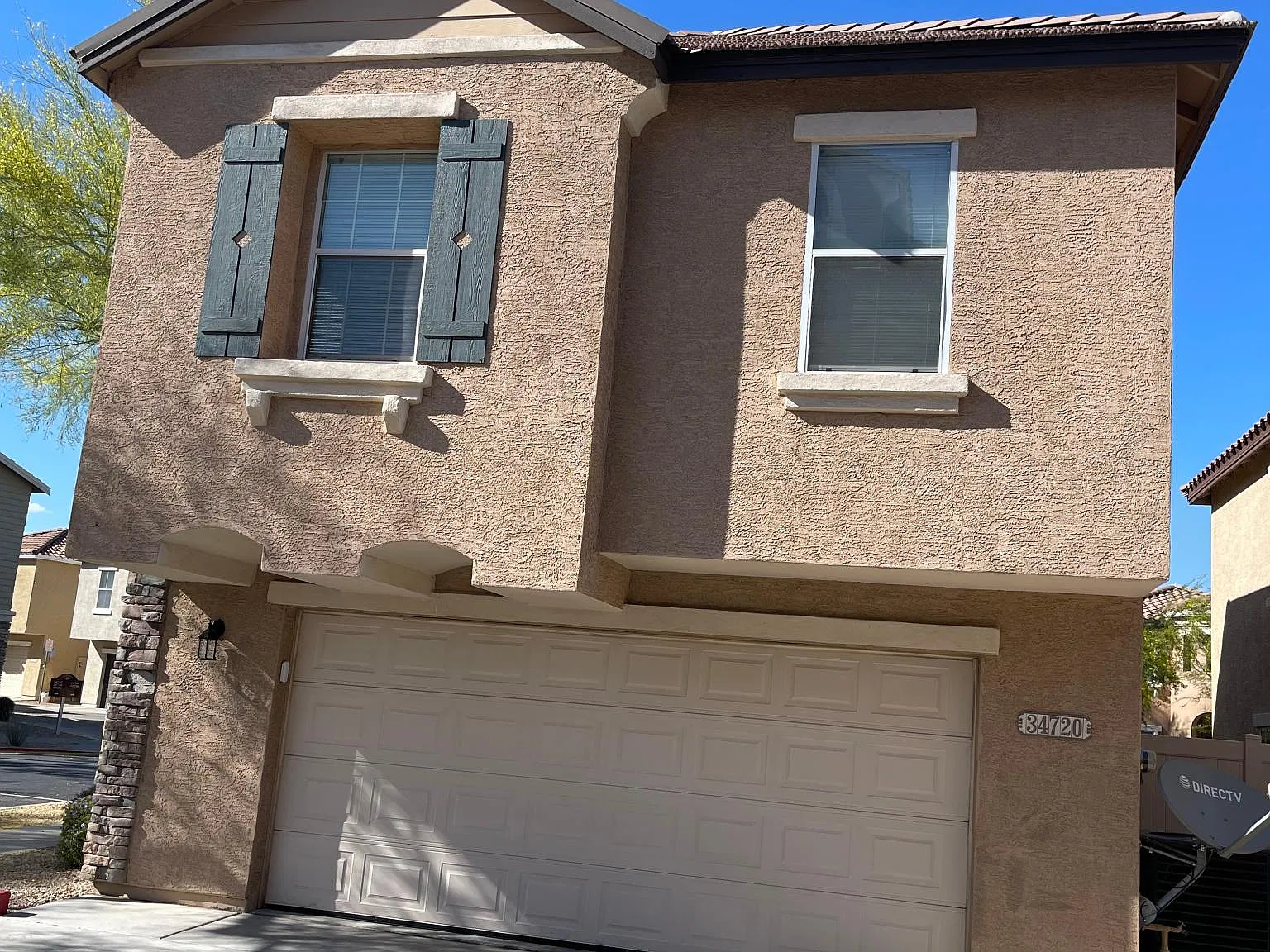 3 bed, 1100 sqft, $1,900 — Photo 3