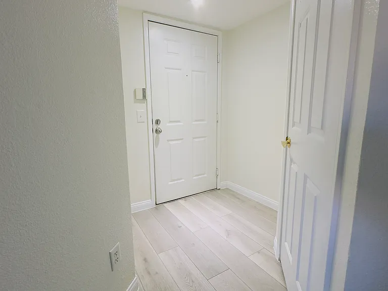231 W Horizon Ridge Pkwy #927 — Photo 9