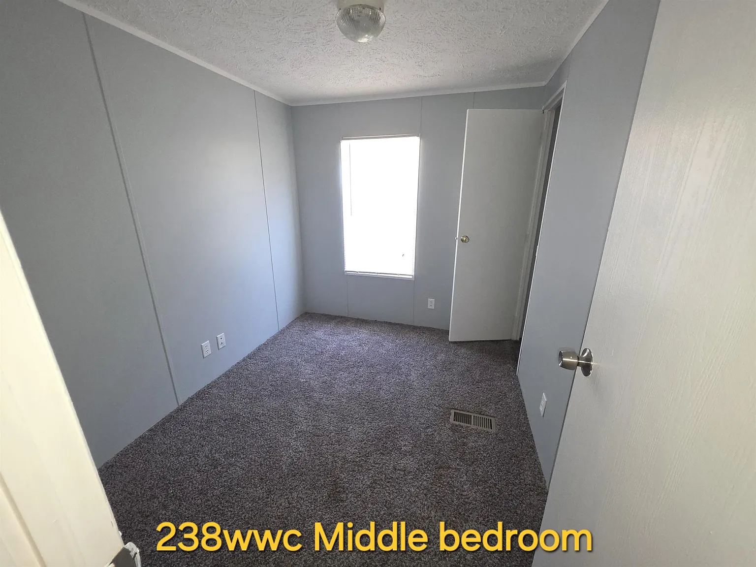 WWC238 — Photo 3