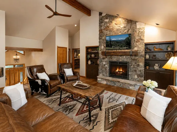 58062 Verdin Ln #1, Bend, OR 97707