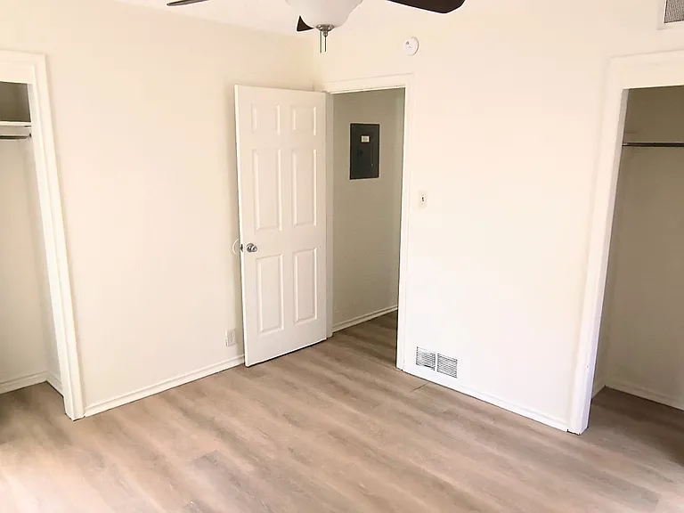 1015 Westway St — Photo 4