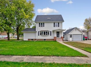 203 N James St, Fairmont, MN 56031