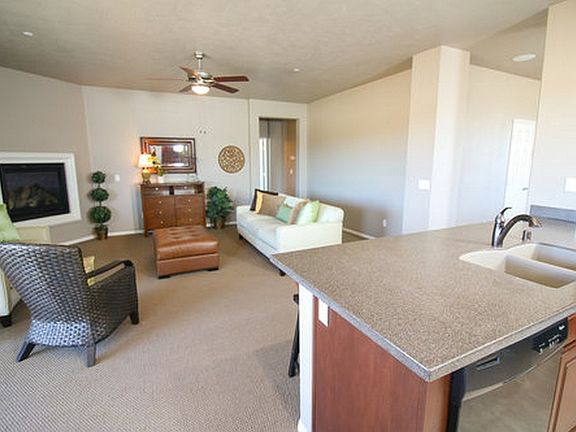 3rd image of 13463 Warren Pl