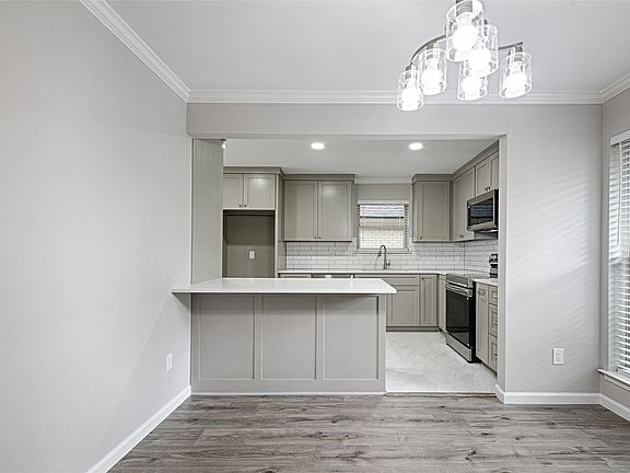 5th image of 1605 Monterrey Dr