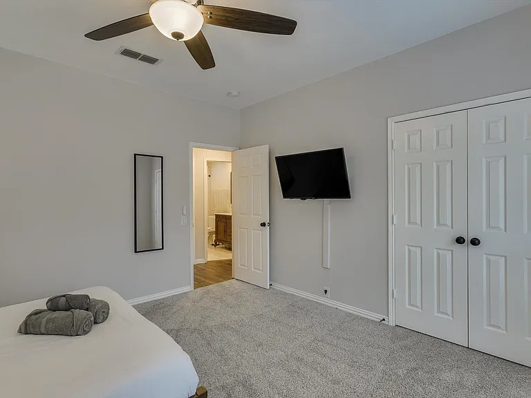 2313 Kingsley Dr — Photo 29