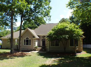 165 Secret Cove Dr, Lexington, SC 29072