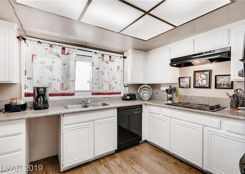 1st image of 2947 Calle Del Valle