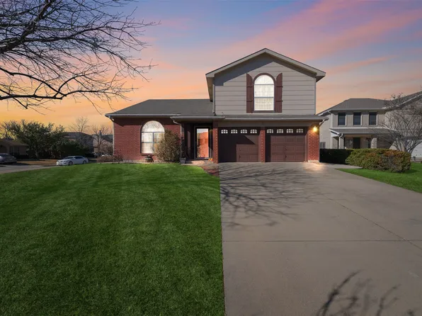 700 Ibis Ct, Saginaw, TX 76131