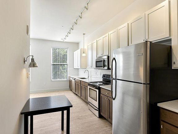 5th image of 1296 Chesapeake Ave #318