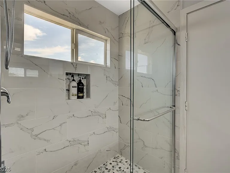 7301 Casa Solar Ct — Photo 18