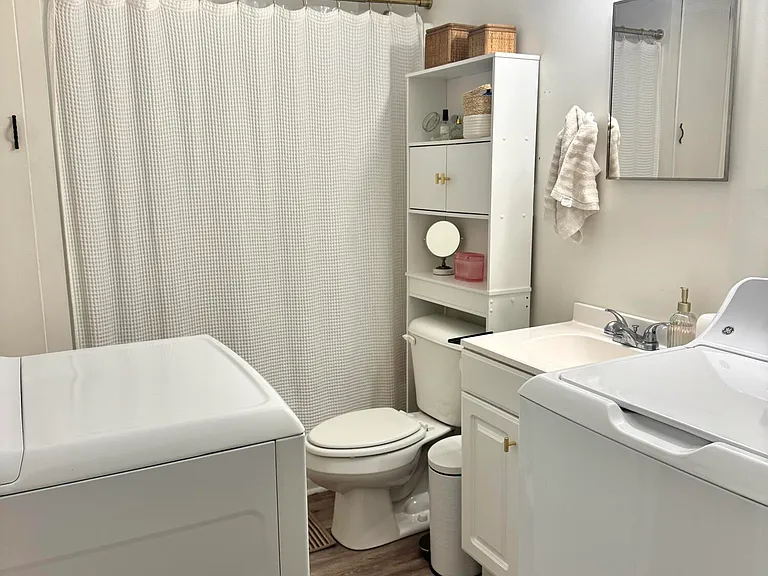 921 N Yaupon Ter #A — Photo 7