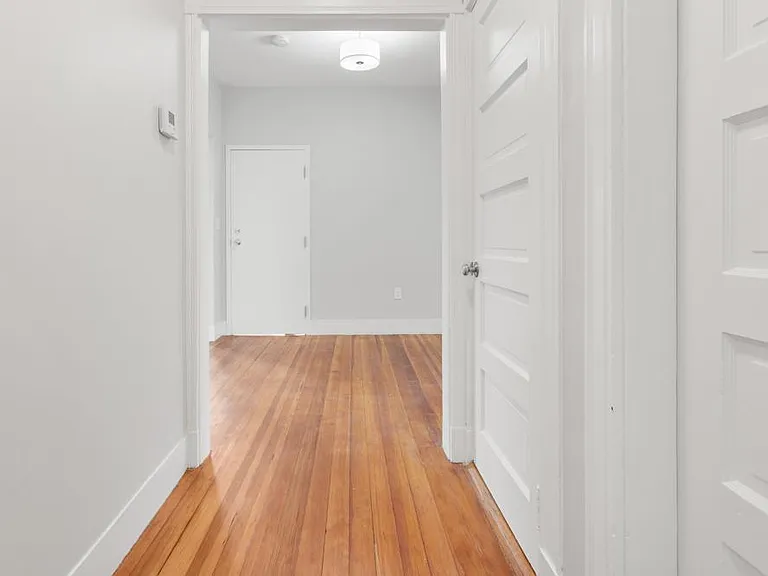 68 Saxton St #2 — Photo 8
