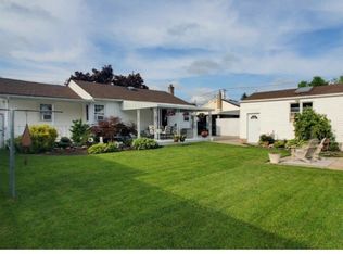 26 Abingdon Ave, Bay Shore, NY 11706