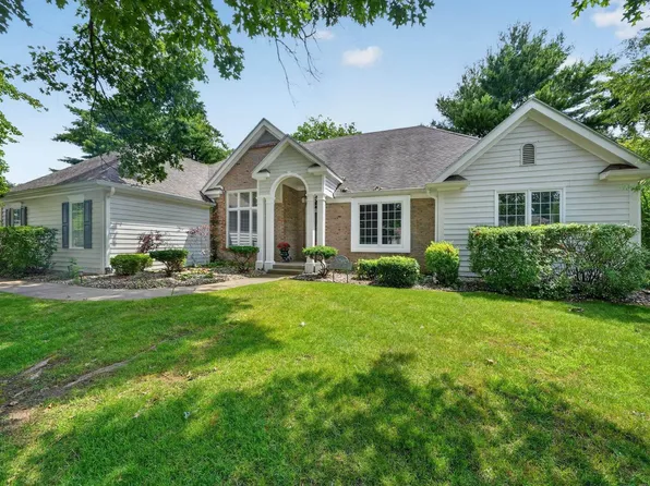 52592 Willow Bend Dr, Granger, IN 46530