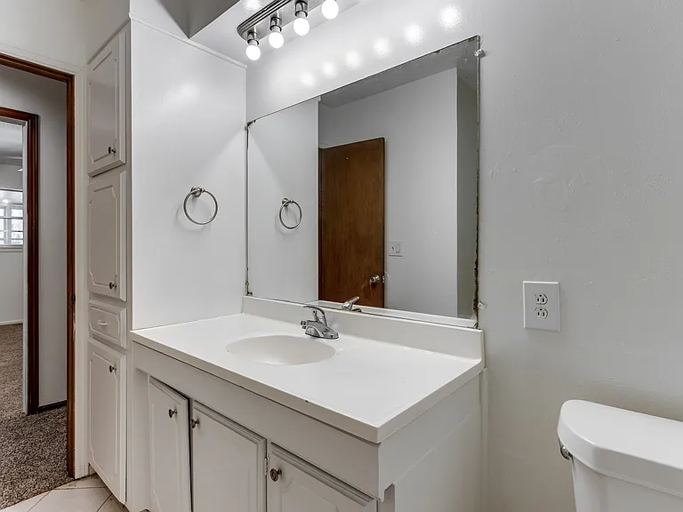 7109 NW 6th St — Photo 16