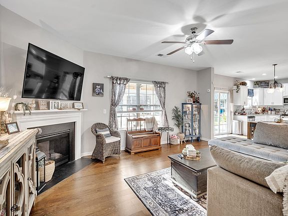 5th image of 269 Hartwood Lake Ln