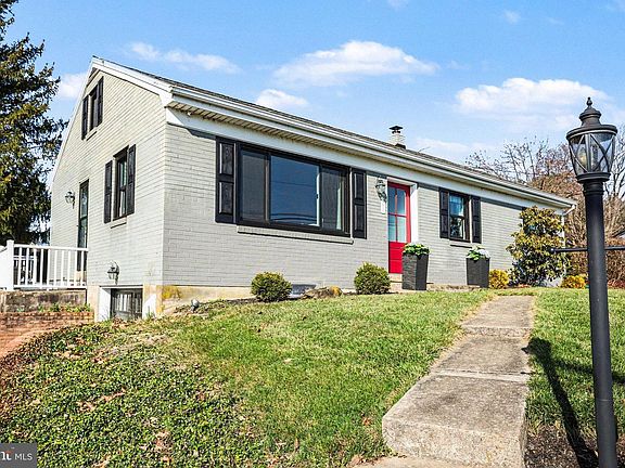 4th image of 2848 Kissel Hill Rd