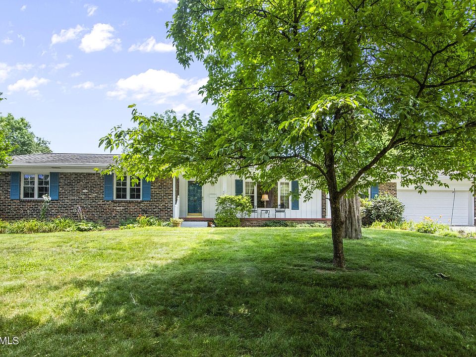 1st image of 8000 Corteland Dr